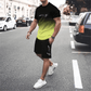 Herrset med t-shirt och shorts i gradientfärg