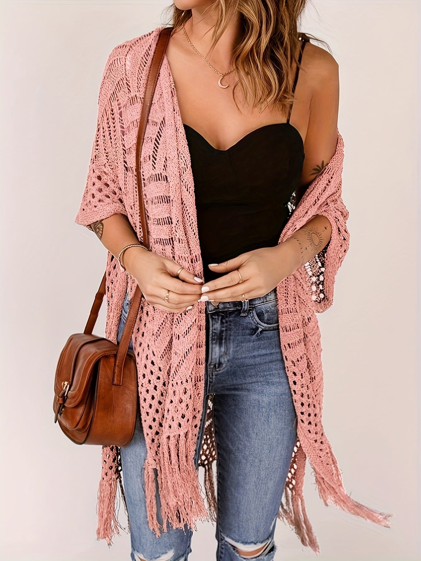 🌊 50% RABATT NU!✨ Dam Öppen Stickad Cover-Up med Tofsar – Bohemisk & Luftig – Strand Essential 🌴