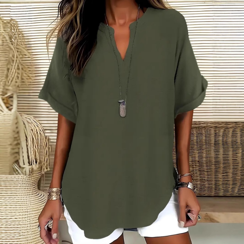 👚60% RABATT! 🔥Modern, lös kortärmad topp – V-ringning med skåra, asymmetrisk fåll och lätt tyg (5 färger, S–2XL) 🌸