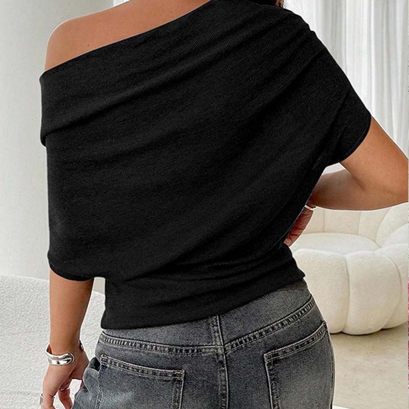👚 50% RABATT ✨ | Asymmetrisk Topp – Bar Axel & Fladdermusärmar