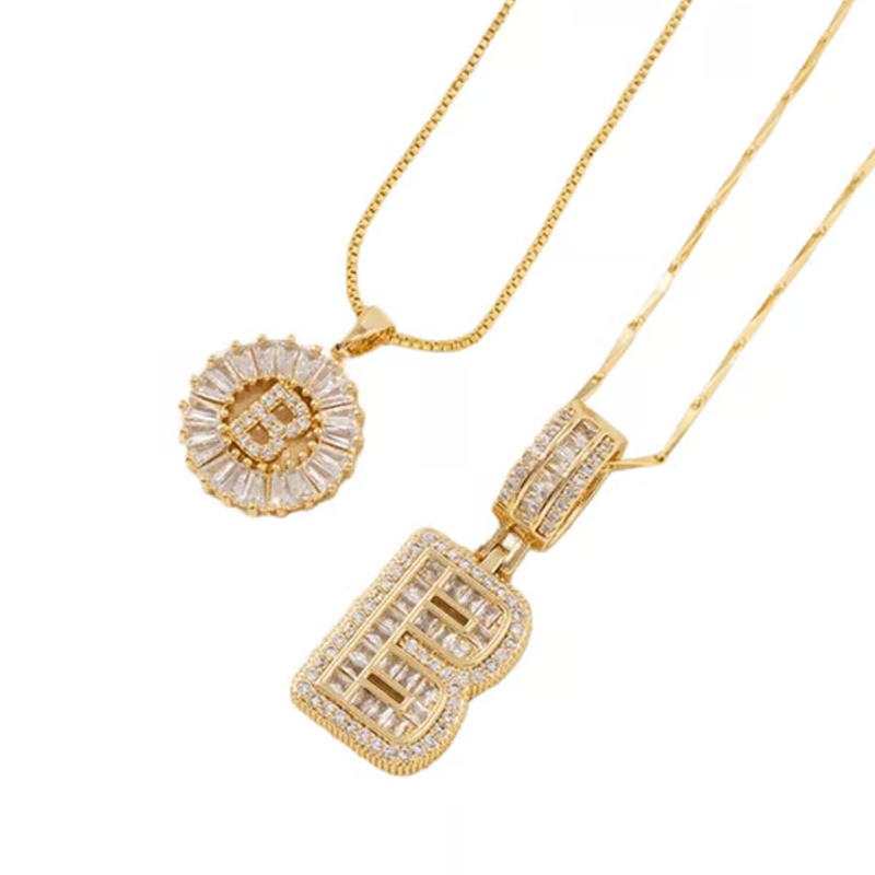 Halsband med Guld Bokstavshänge