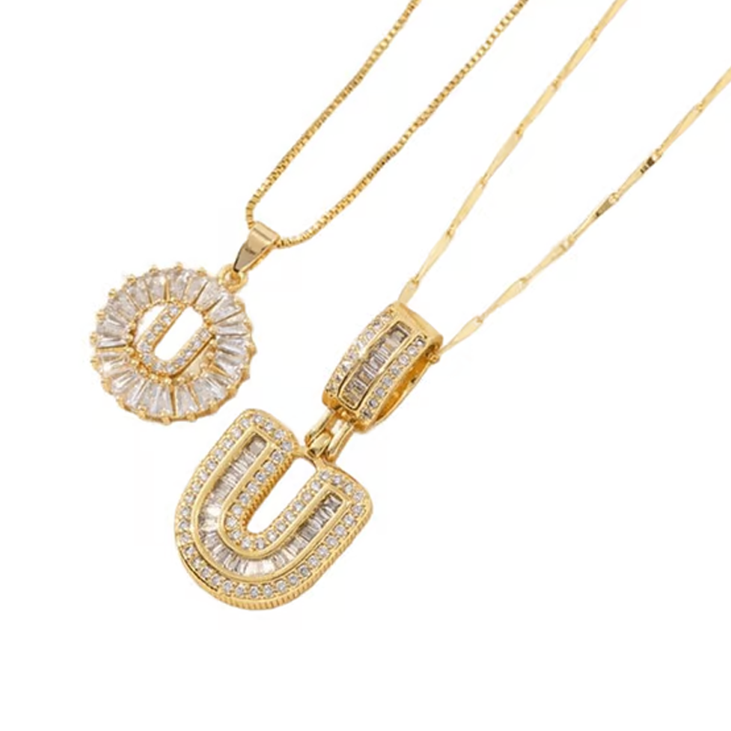 Halsband med Guld Bokstavshänge
