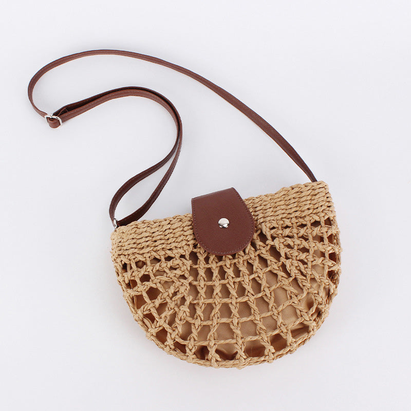 Flätad crossbodyväska för kvinnor – boho chic, kompakt men rymlig & justerbar rem 👜🌾